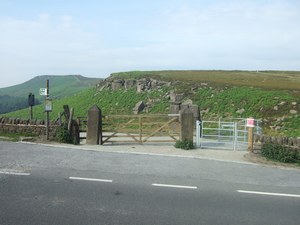 Upper Burbage gate before works